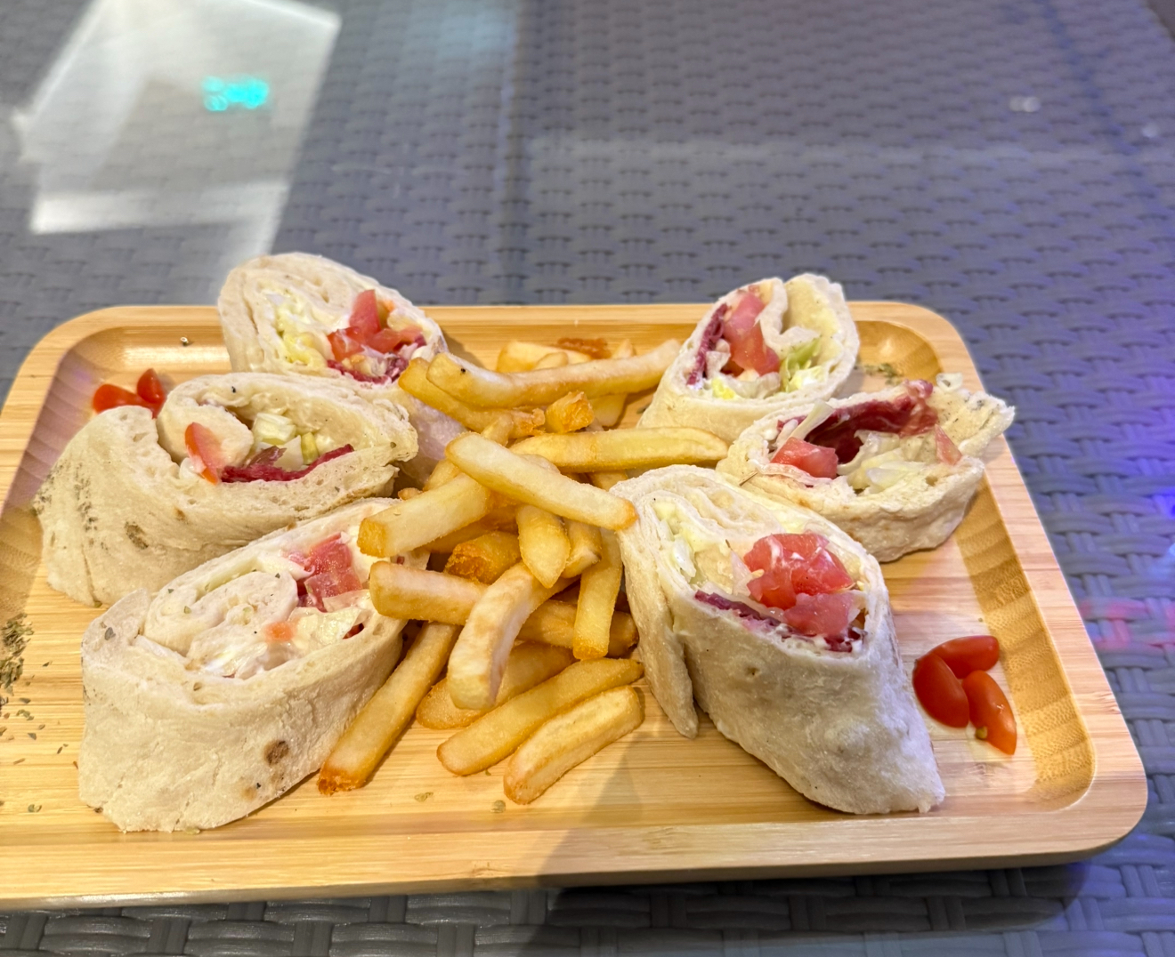 Balkan Pizza & More: appetizing photo of restaurant food