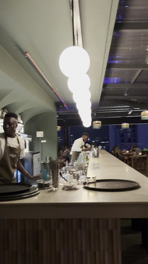 Dijo: venue atmosphere and staff