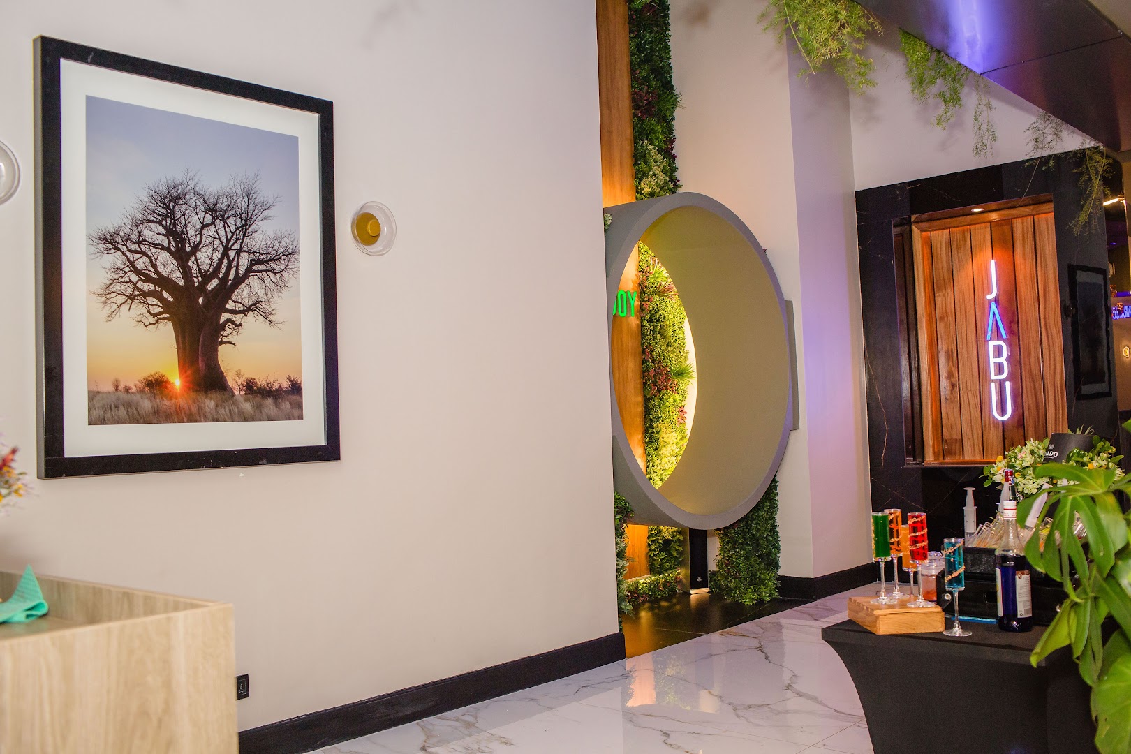 Jabu Bar & Lounge: venue interior and atmosphere