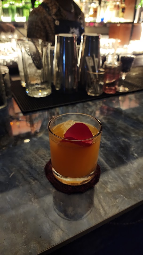 Jekyll & Hyde: high quality cocktail photo