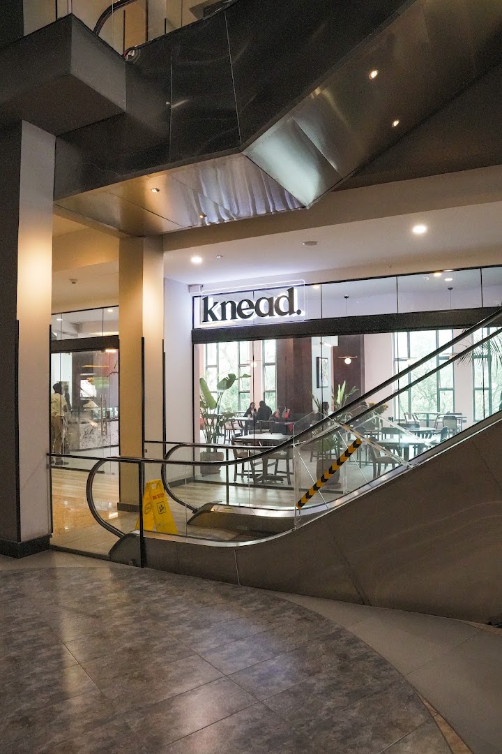 Knead Artisanal Bakery: clear view of venue entrance