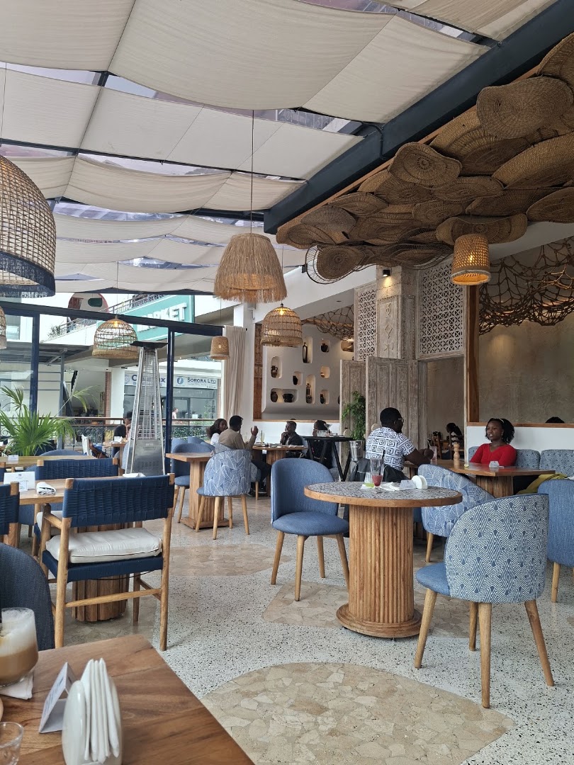 Mythos Taverna: inviting and well-lit restaurant interior