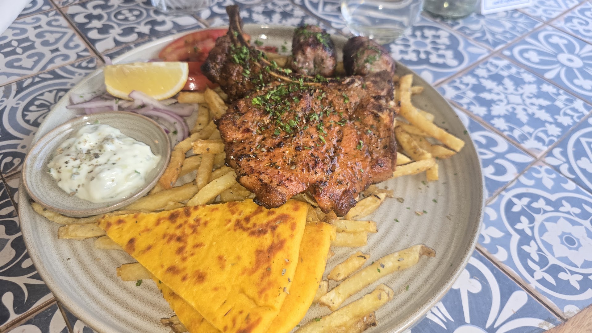 Mythos Taverna: appetizing, high-quality food photography