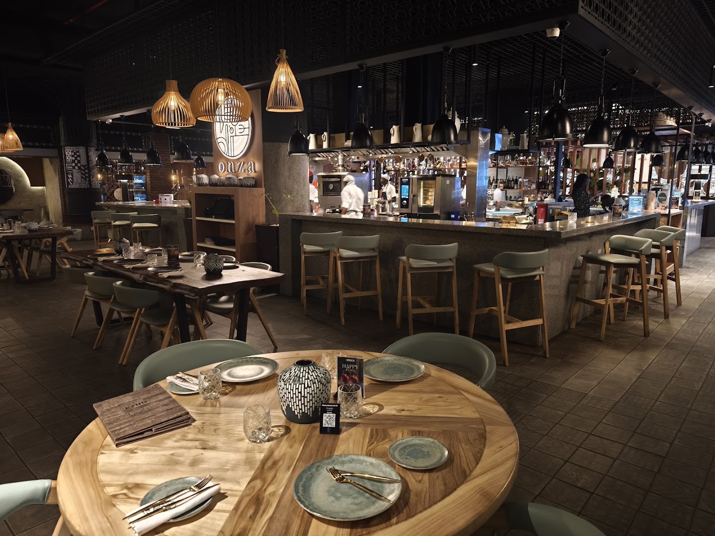 Onza: high quality interior restaurant shot