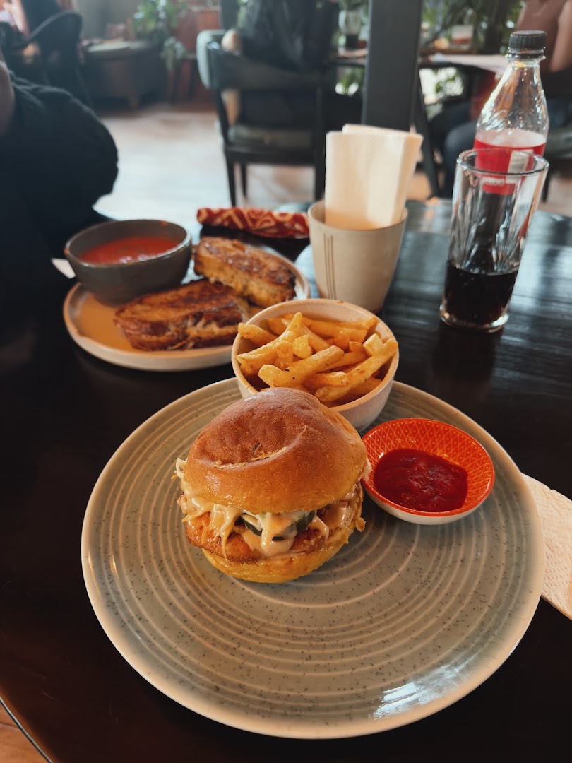 Pickled café & bar: appetizing food photography