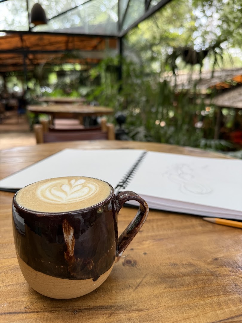 Pickled café & bar: appealing atmosphere and coffee shot