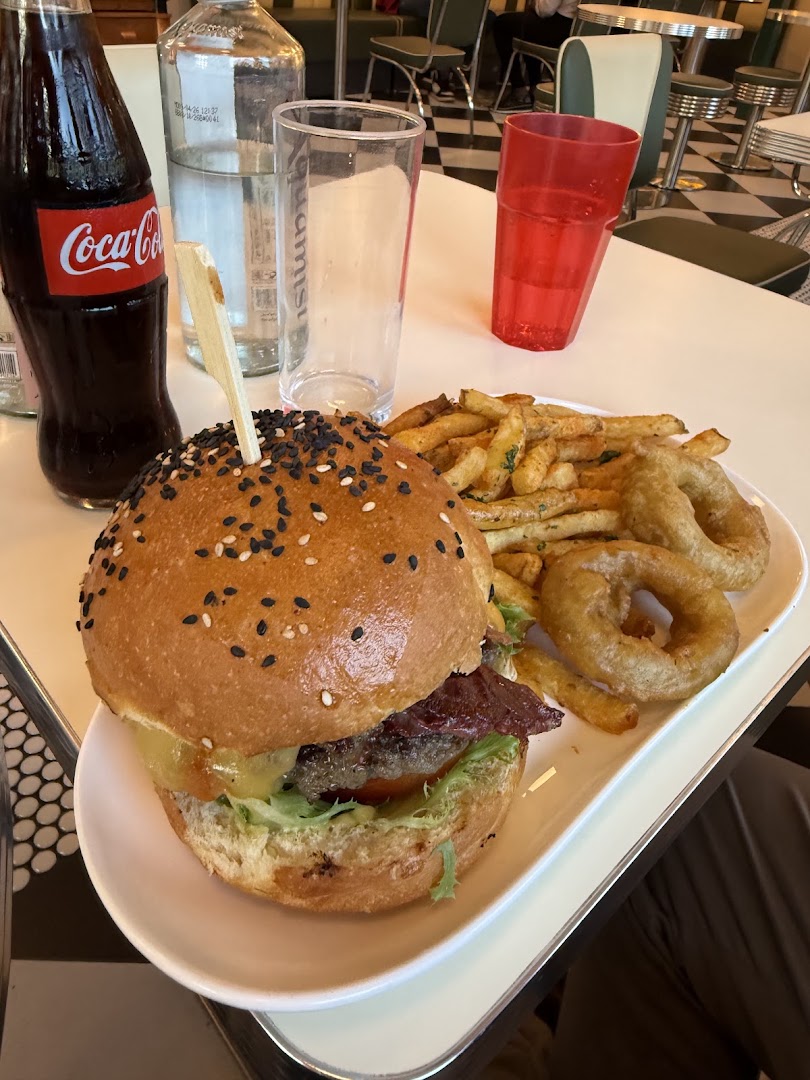 Pop's Diner: appetizing photo of restaurant food