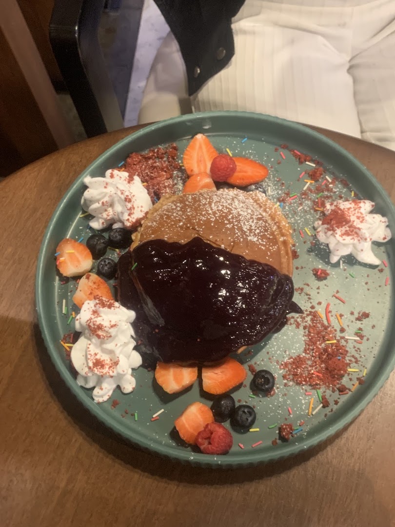 Rafaelo Dessert Bar: appetizing photo of dessert