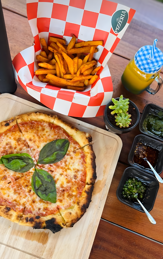 The Pizzeria: appetizing, high-quality food photography