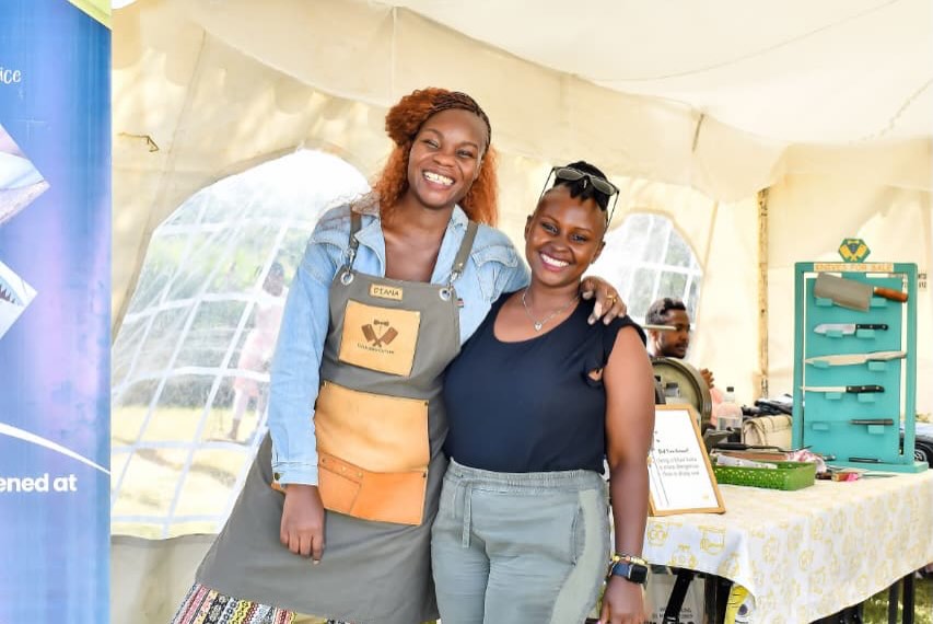 Frontiers Coffee Bar & Restaurant: friendly staff photo at venue