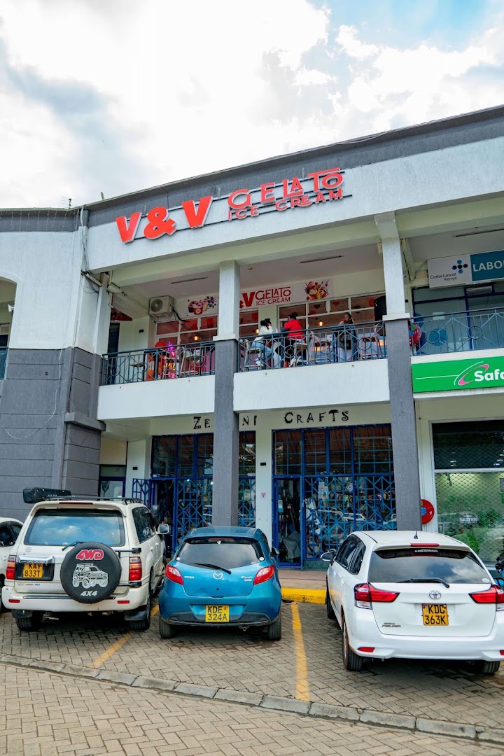 V&V Gelato Icecream: clear storefront photo of venue