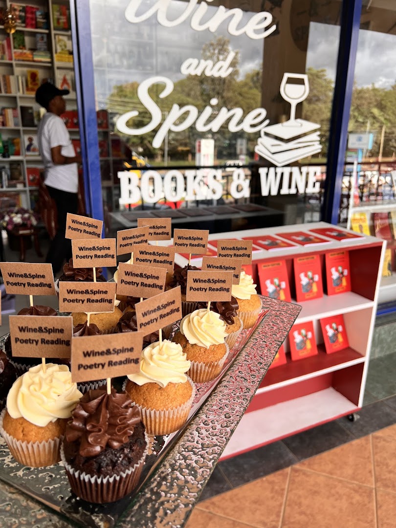 Wine and Spine: Readers' Corner: venue atmosphere and offerings
