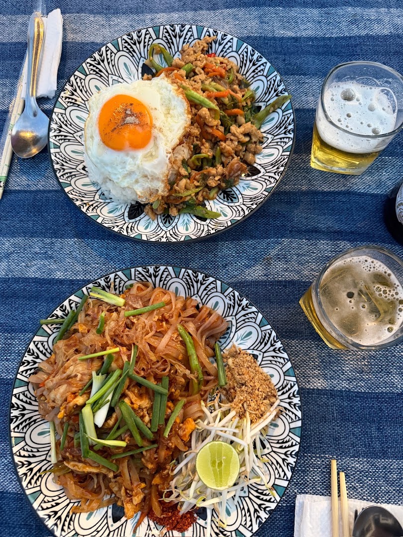 Homemade Riverside Restaurant: appetizing food photography