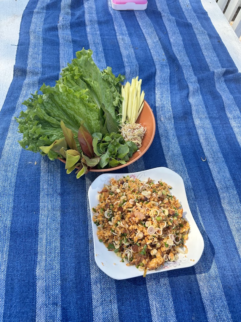 Homemade Riverside Restaurant: appetizing food photography
