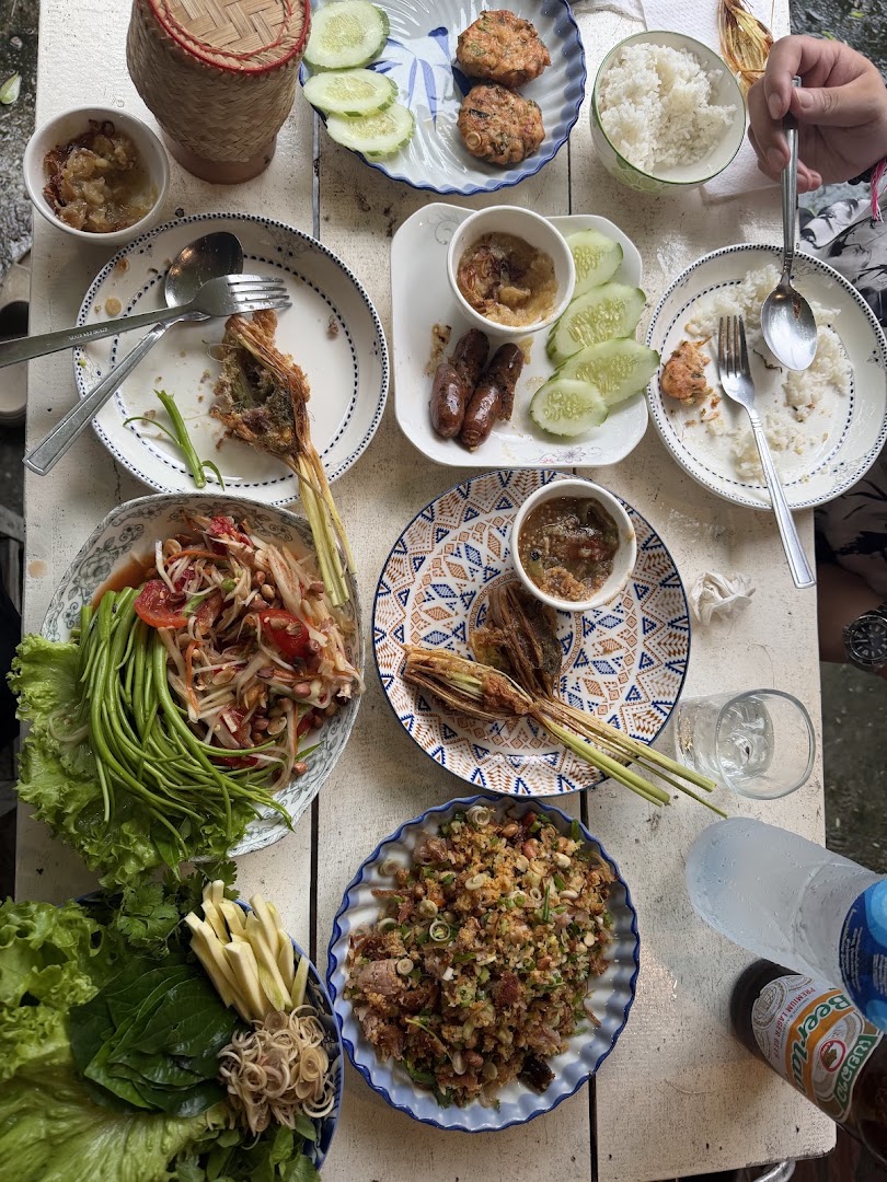 Homemade Riverside Restaurant: appetizing spread of restaurant food