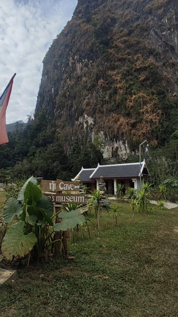 Ban Pha Toke Community Museum and Caves: clear view of museum exterior