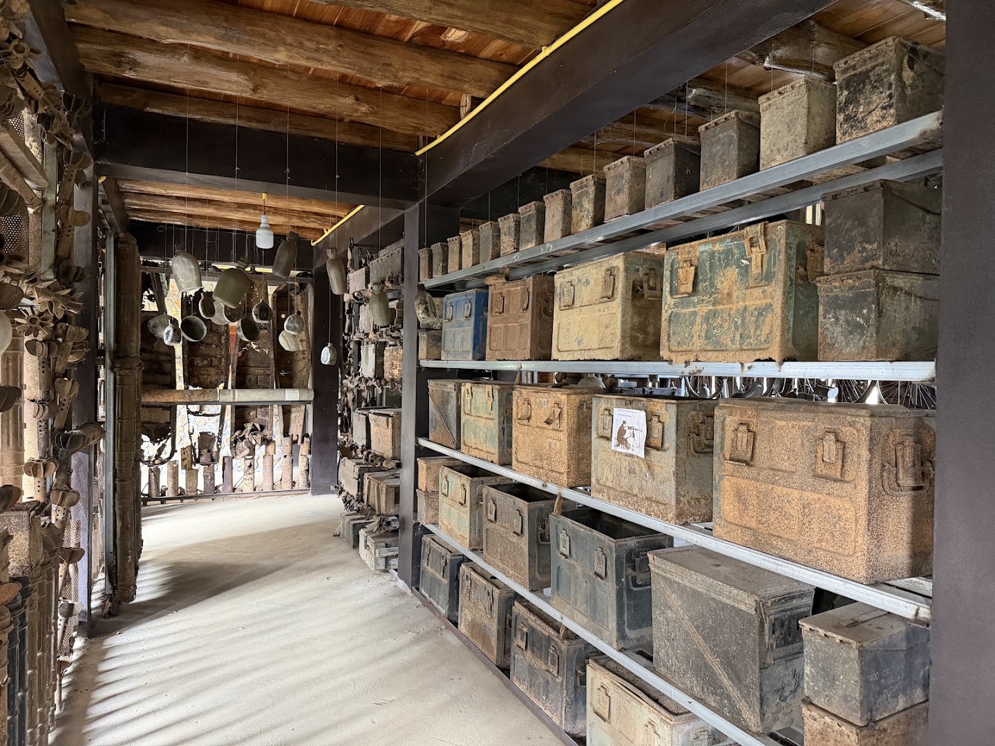 Ban Pha Toke Community Museum and Caves: clear view of museum exhibition