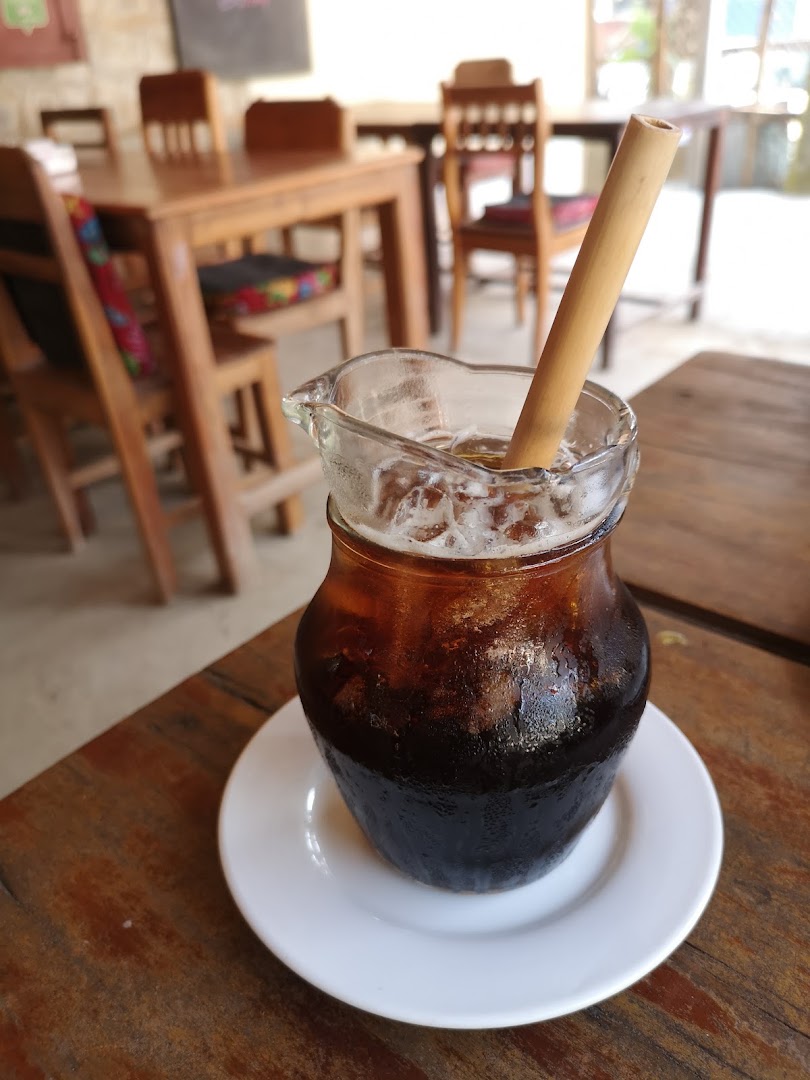 Ma Ma Alex Restaurant: appetizing photo of restaurant drink