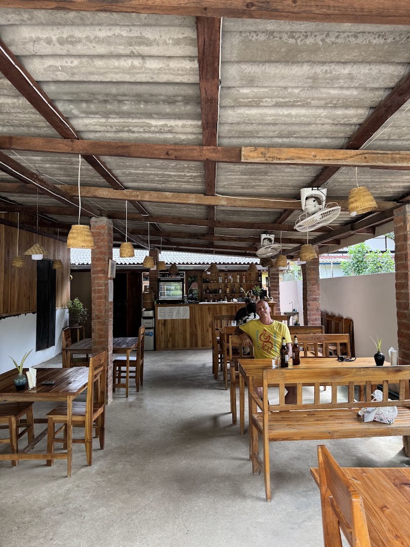 Mr Wan's Place: clear view of restaurant interior