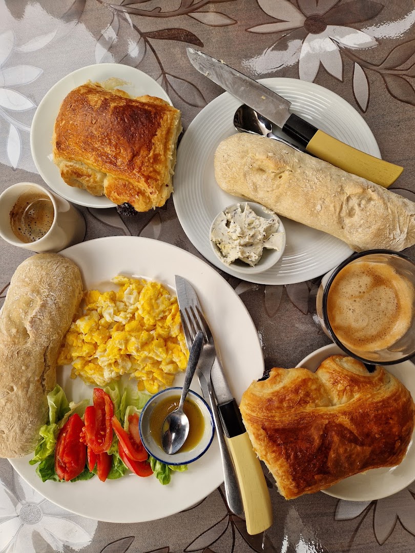 100% Arabica Bakery: appetizing and high quality food