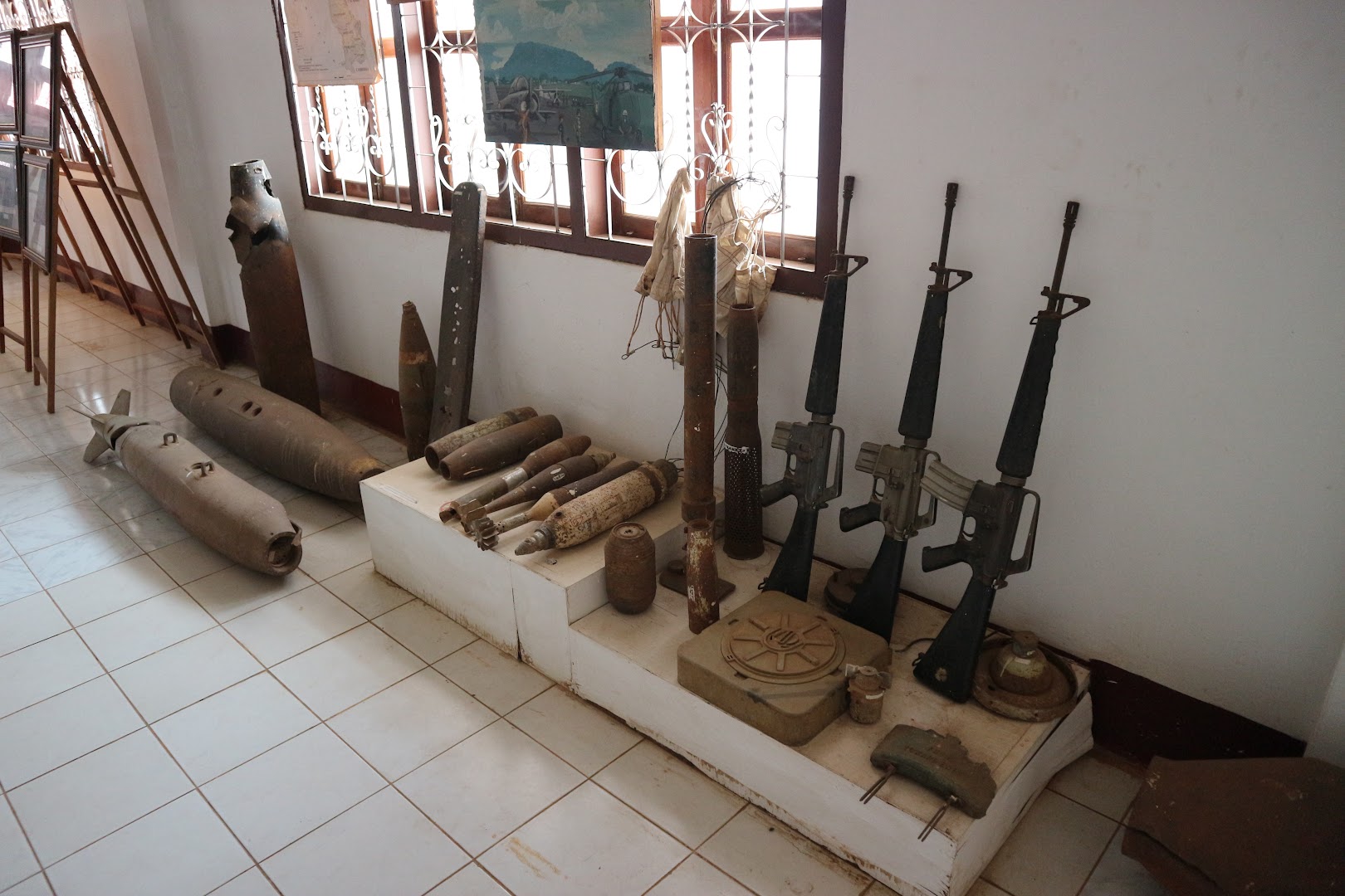 Champasak Historical Heritage Museum: clear display of museum collection