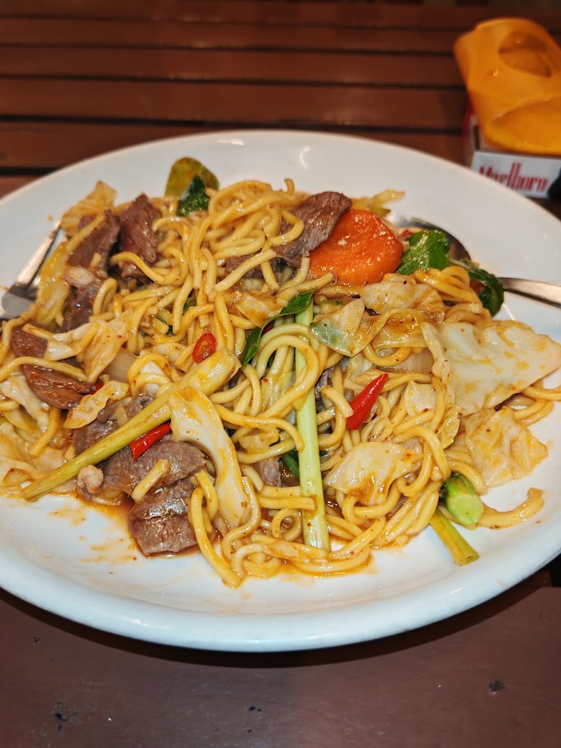 Sabaidee Pakse Restaurant: appetizing photo of restaurant food