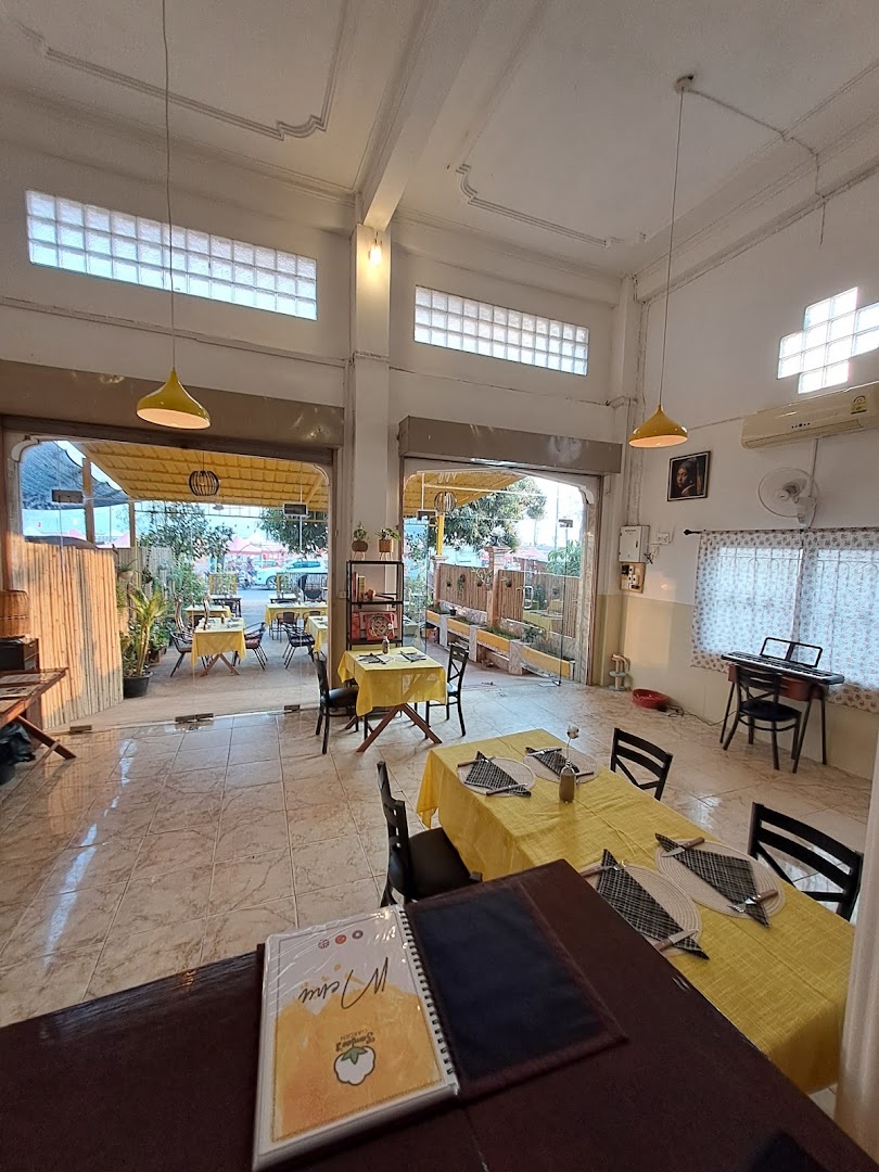 Samlee's Garden: clear view of restaurant interior