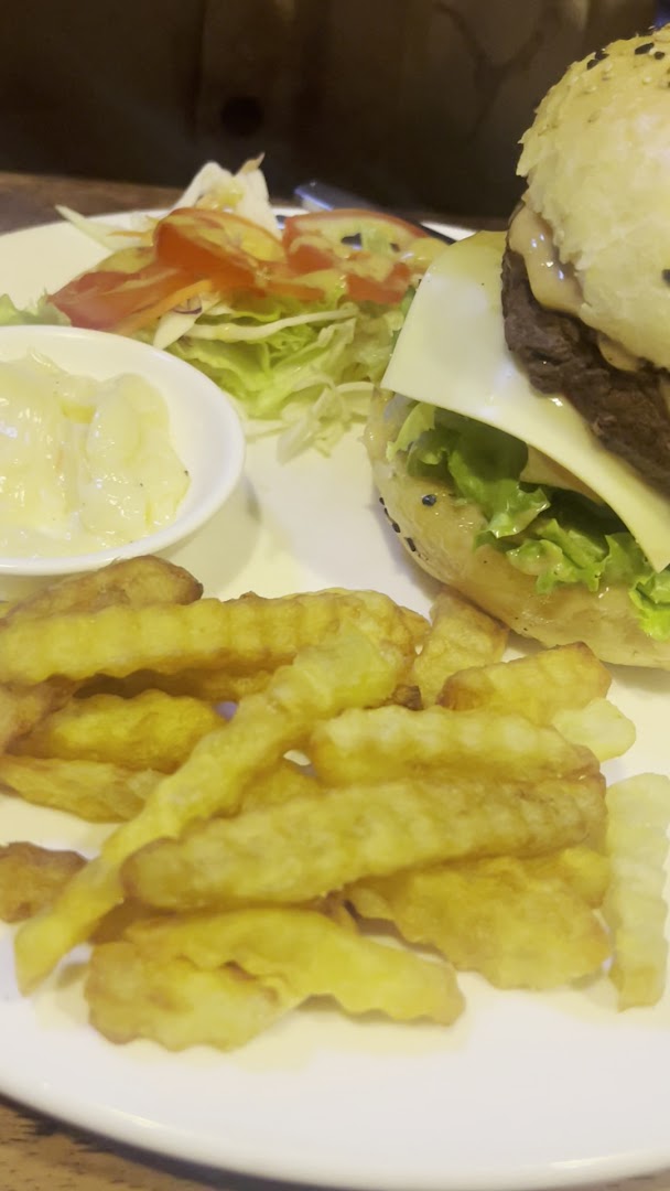 SeSe Wine and Beer: appetizing food photo