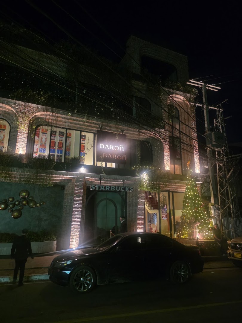 Baron Vientiane: clear exterior shot of venue