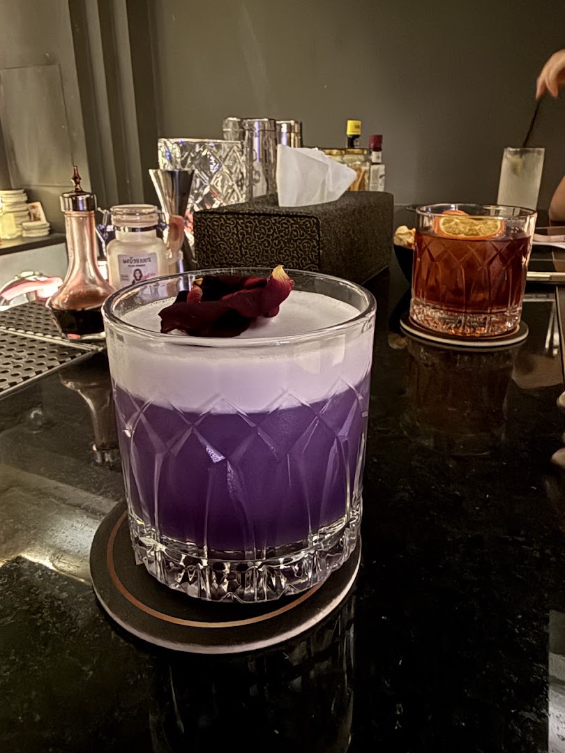 Baron Vientiane: appealing, high-quality cocktail photography