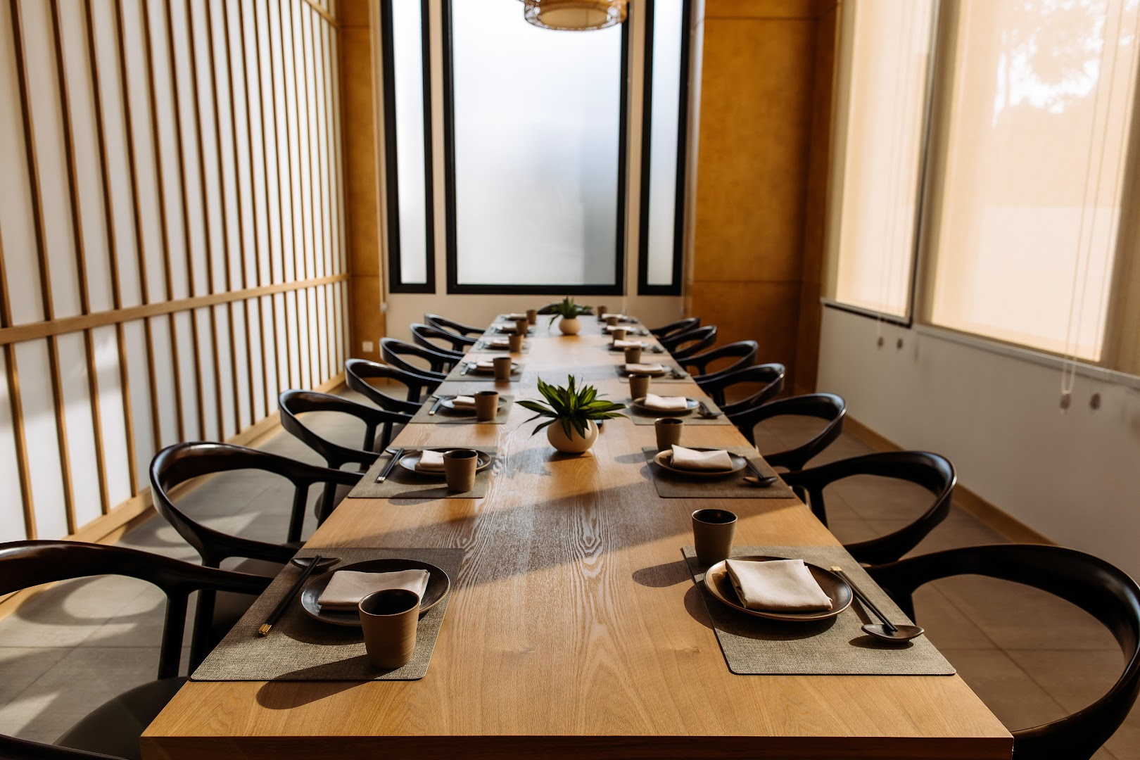 Isshin: professional interior shot of restaurant