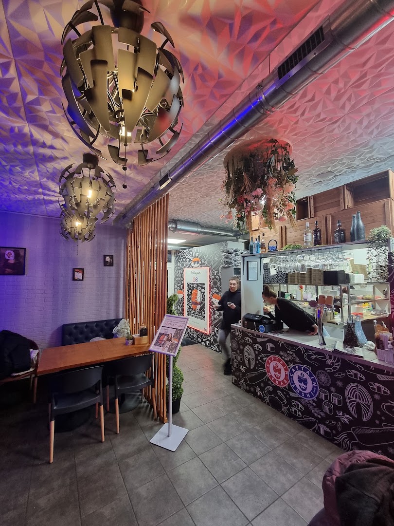 Captain Sushi: clear, inviting interior restaurant shot