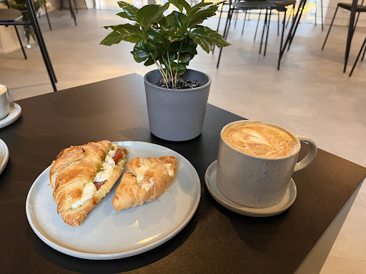 Coffee Society: appetizing breakfast food and drink