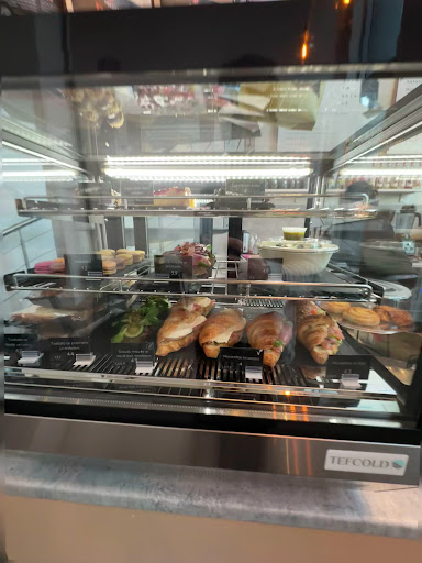 Coffee Society: clear display of breakfast food