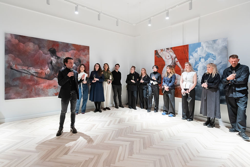 IN DOT Gallery: professional gallery event photo
