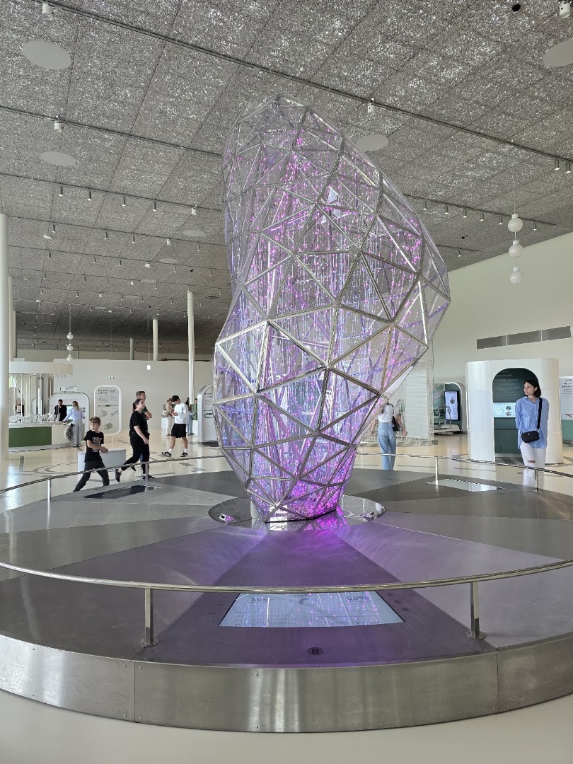 Mokslo Sala: clear photo of museum exhibit