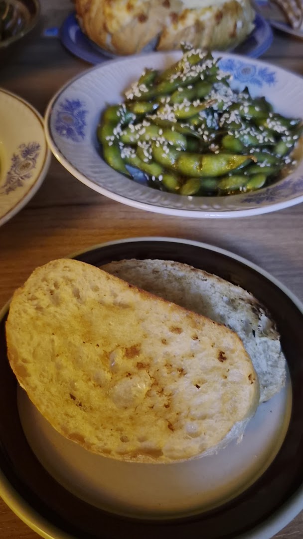 Dirty Hands: appetizing photo of bar food
