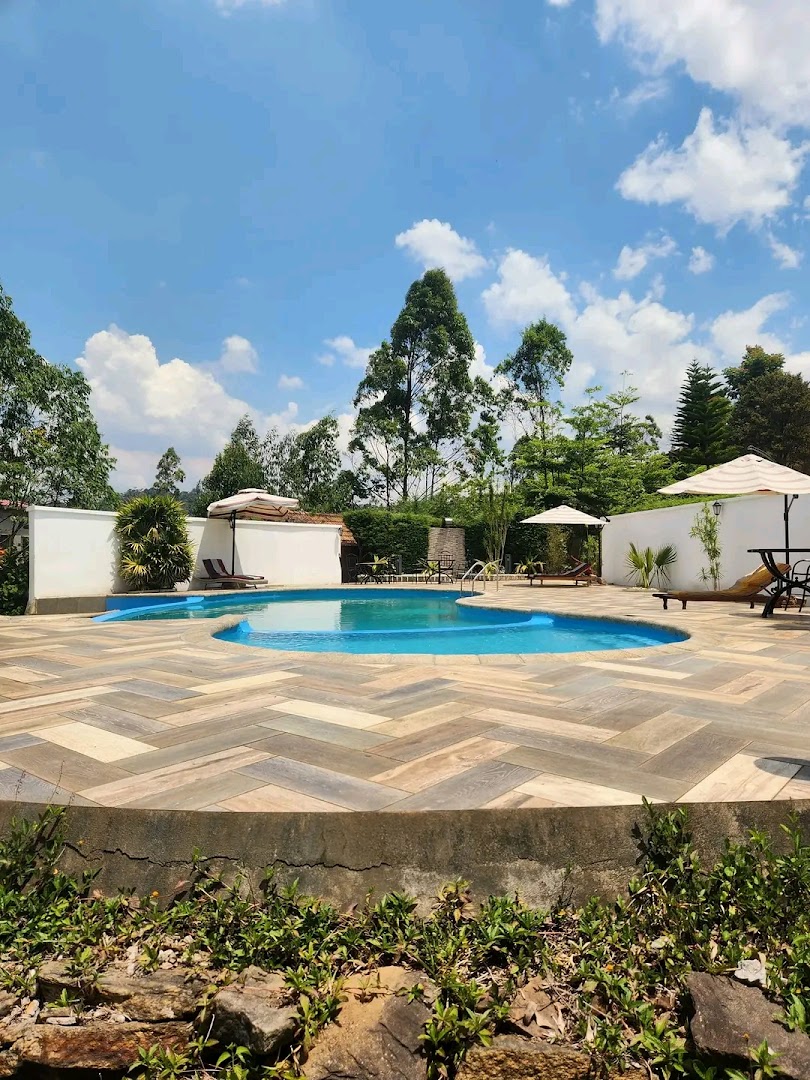 Andasibe Cyperus Hotel: high quality hotel pool photo
