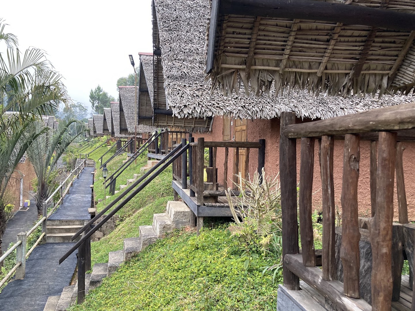 Feon'ny Ala: venue exterior and atmosphere