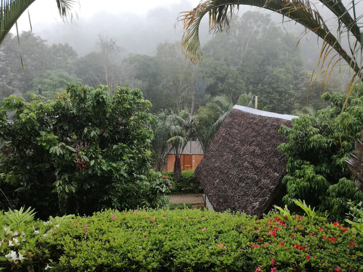 Feon'ny Ala: beautiful scenic restaurant surroundings
