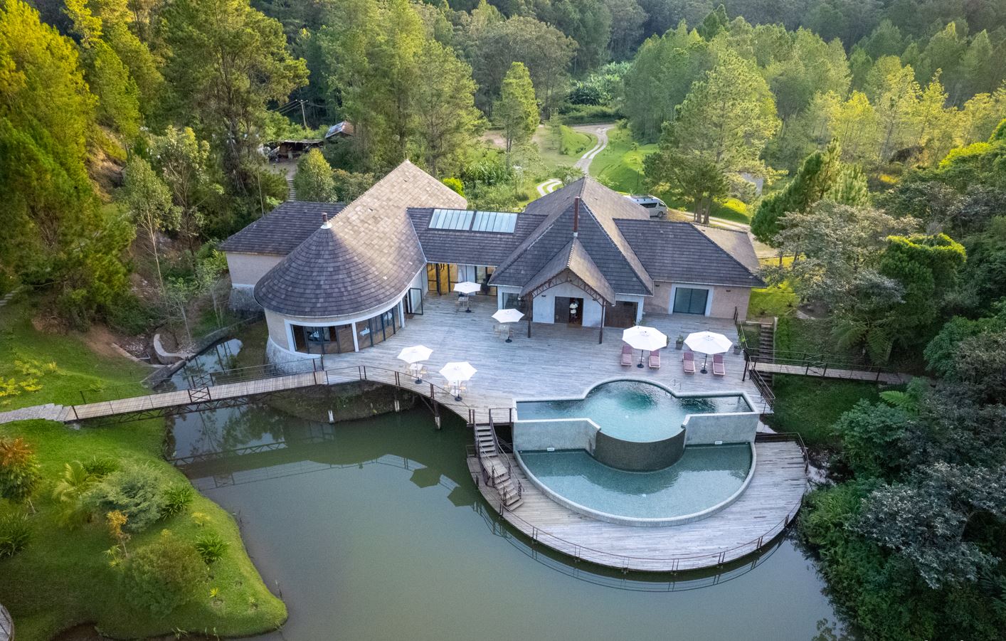 Manjarano Lodge & Spa: high quality aerial venue shot