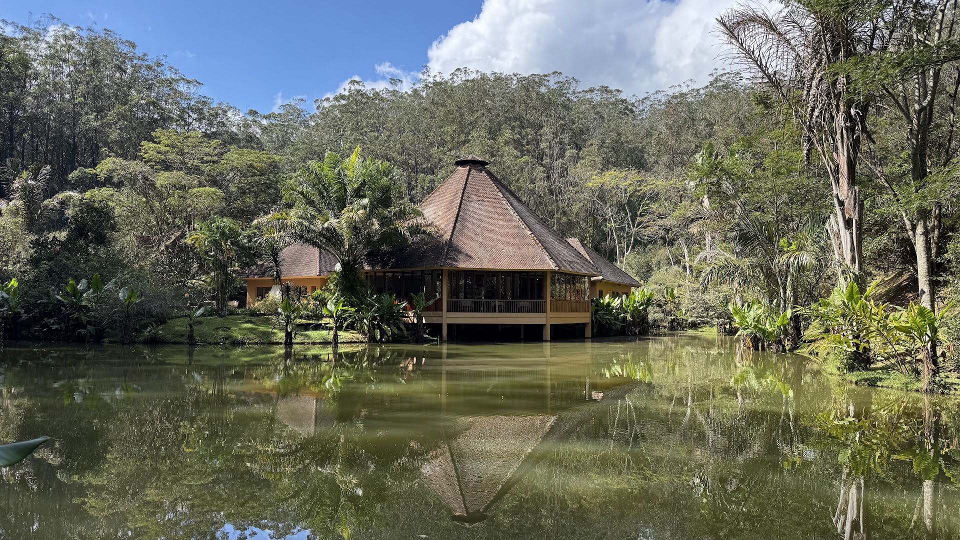 Vakôna Forest Lodge: beautiful scenic shot of lodge