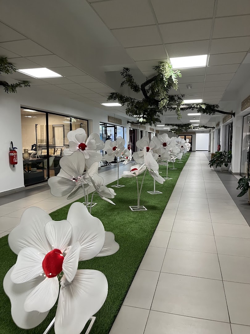 Dyve Garden: attractive shop interior display