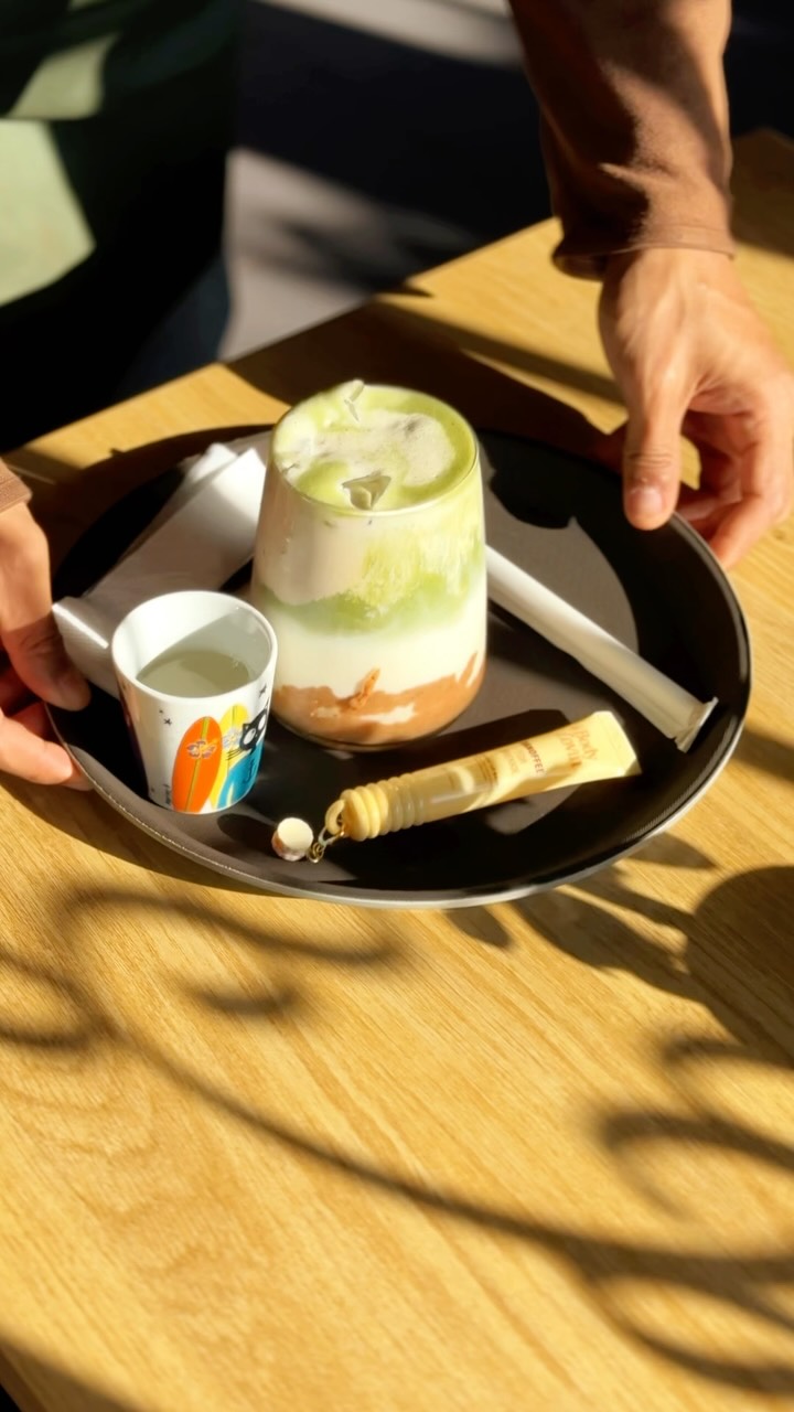 Plan B Café: appetizing drink presentation and professional presentation