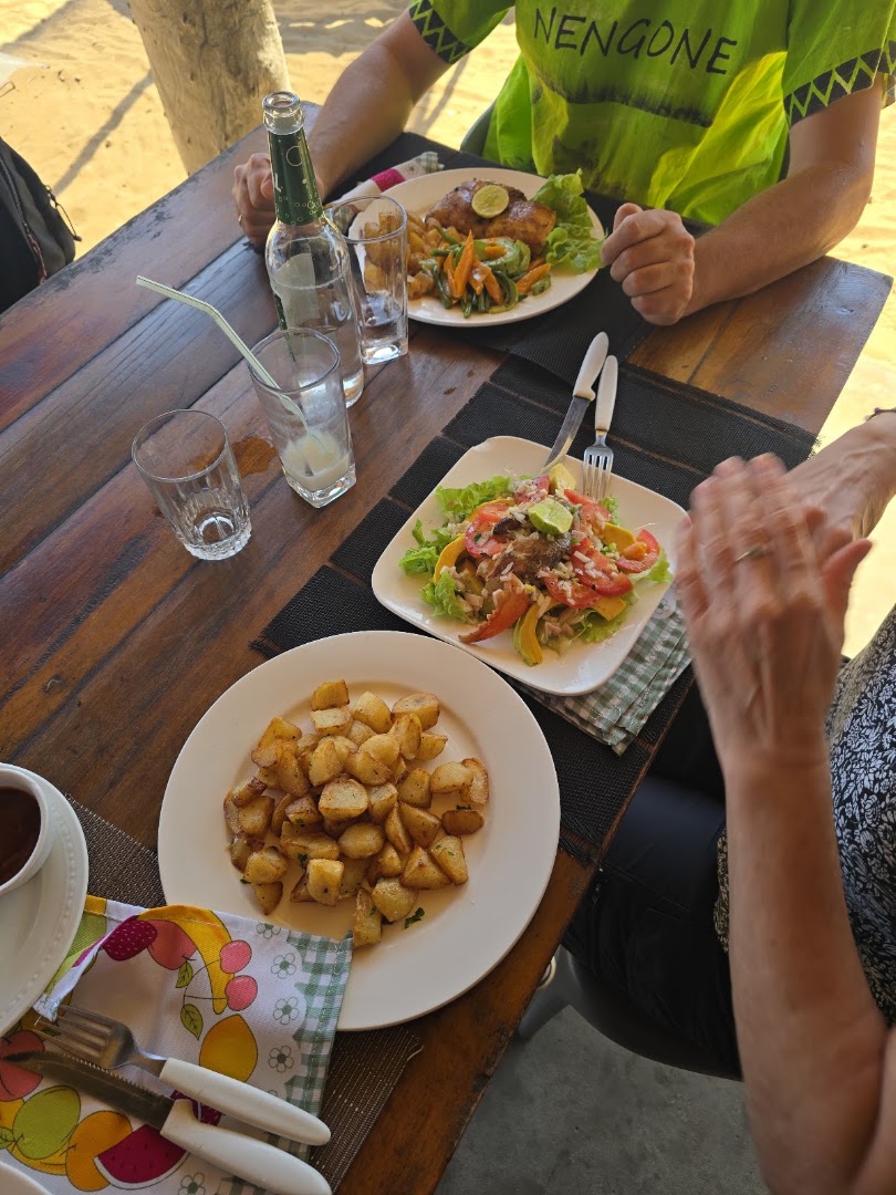 Le Spot - Libanona: clear photo of served food