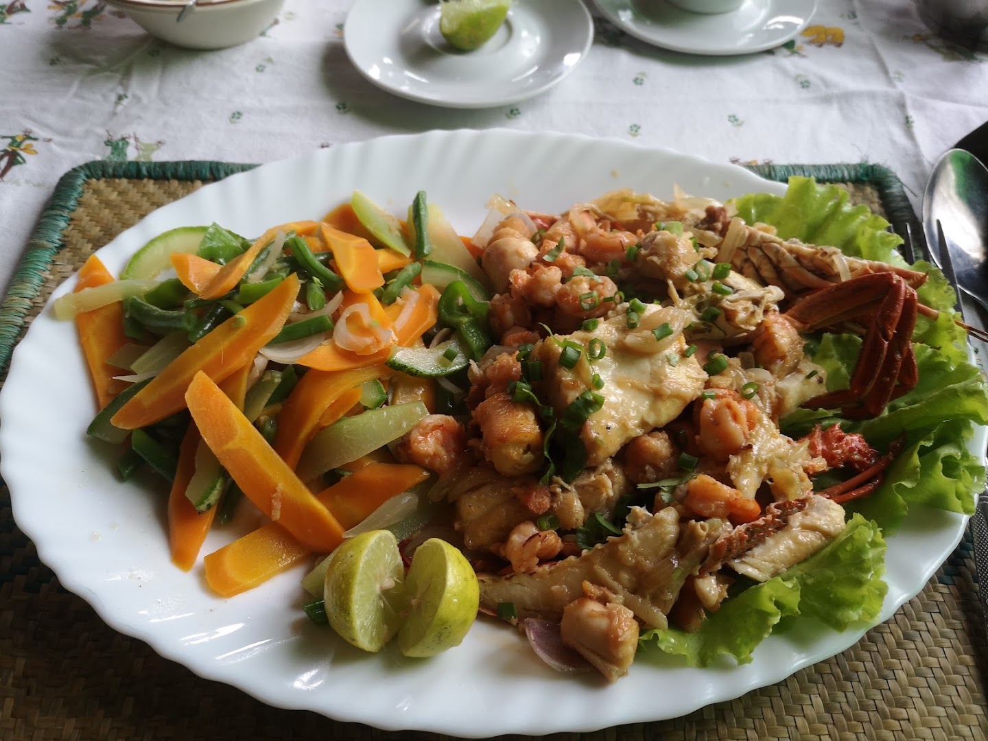 Mini Resto Mami-Jo: appetizing photo of restaurant food