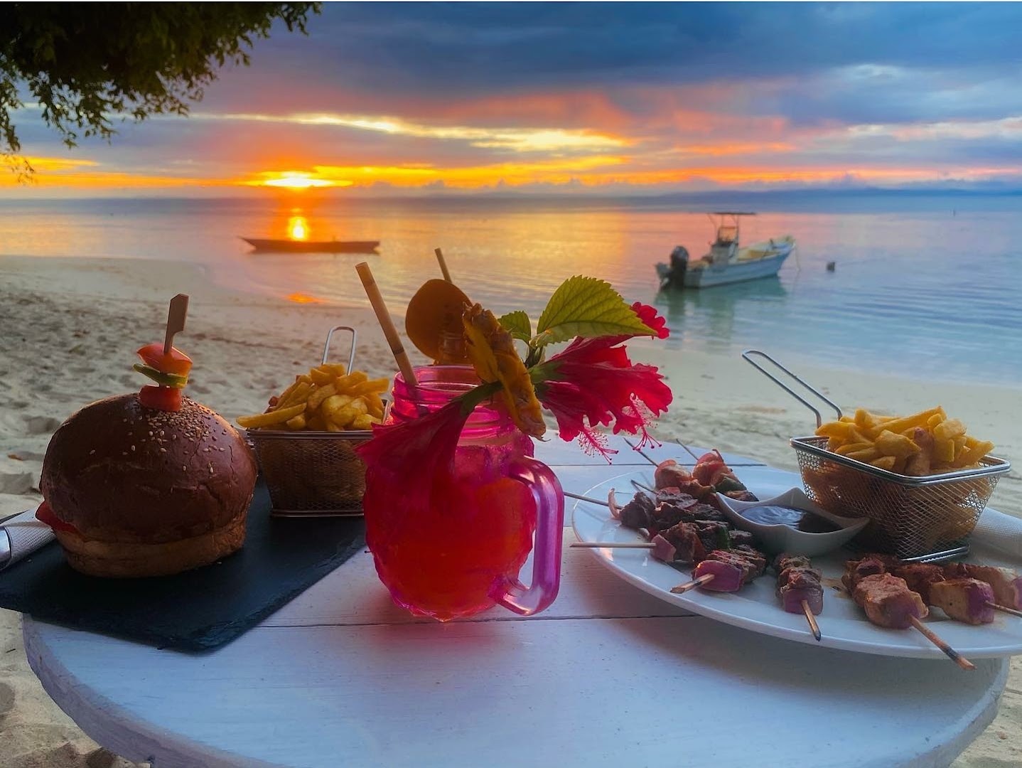 Restaurant Ecolodge Le Ravoraha: beautiful atmosphere and food presentation