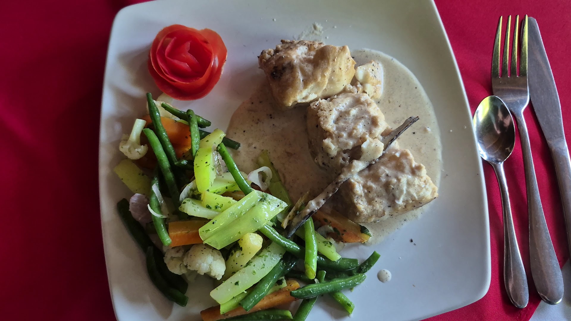 La Capannina: appetizing, well-lit food presentation