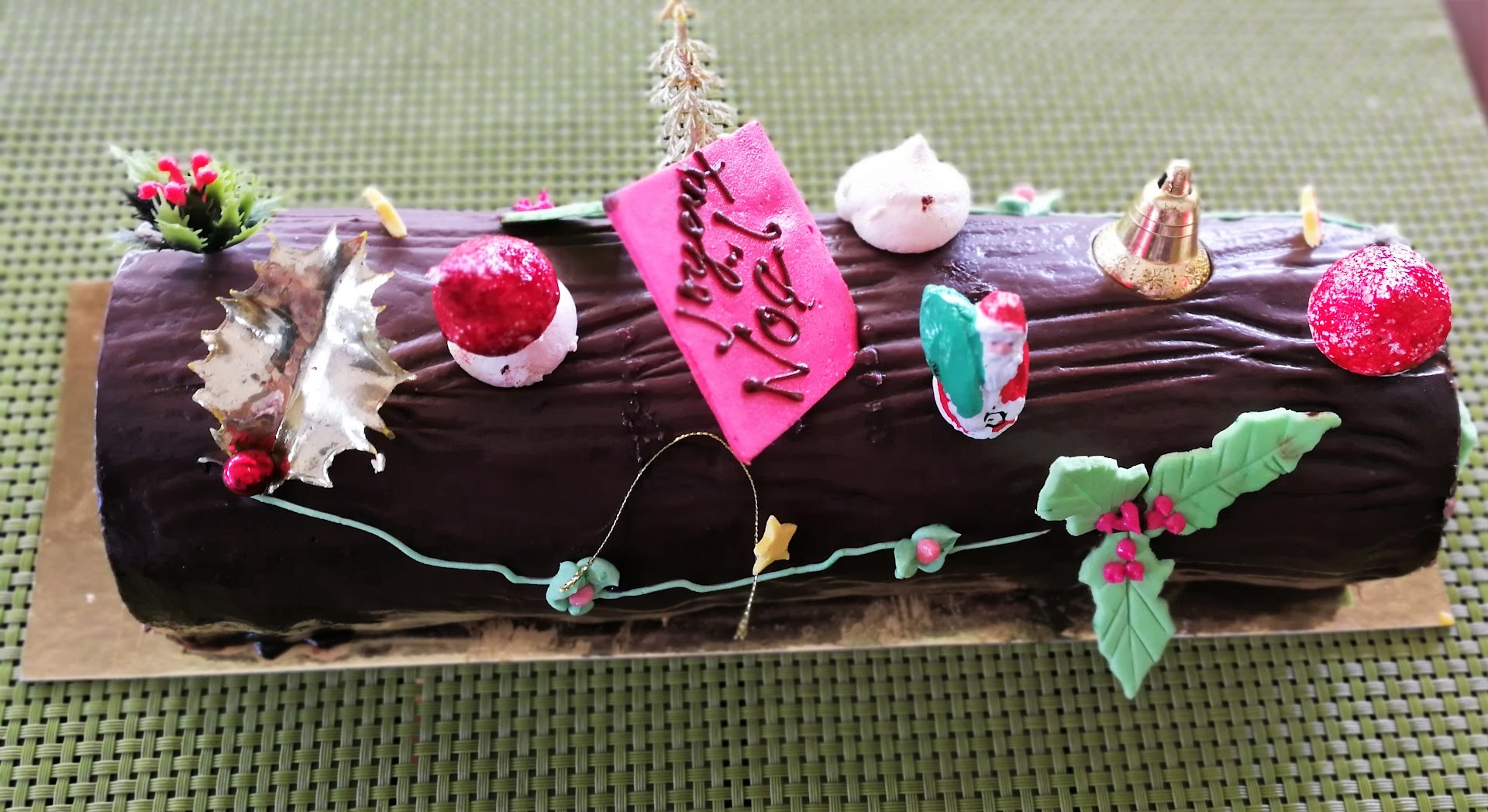 Casa Mofo: high quality festive food photo
