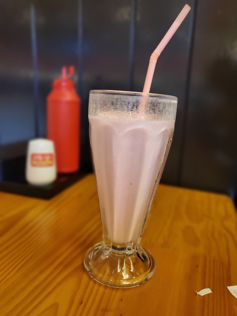 Elly B's: appetizing photo of a milkshake